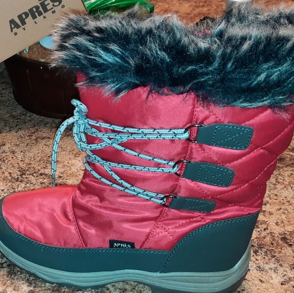 New Red Gray APRES BY LAMO BOOTS Size 11 - Picture 2 of 15